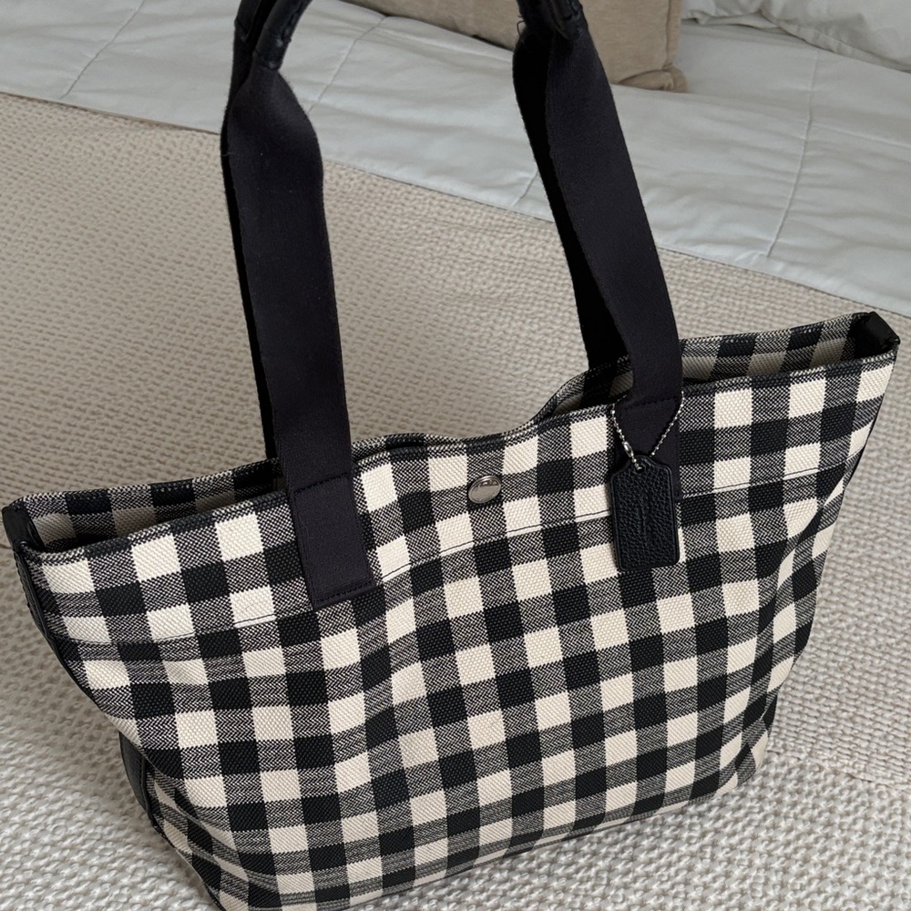 Coach summer picnic Black and White Woven Canvas Checkered Tote Bag - Picture 3 of 9